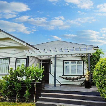 Beautiful Villa Near Everything! クライストチャーチ エクステリア 写真